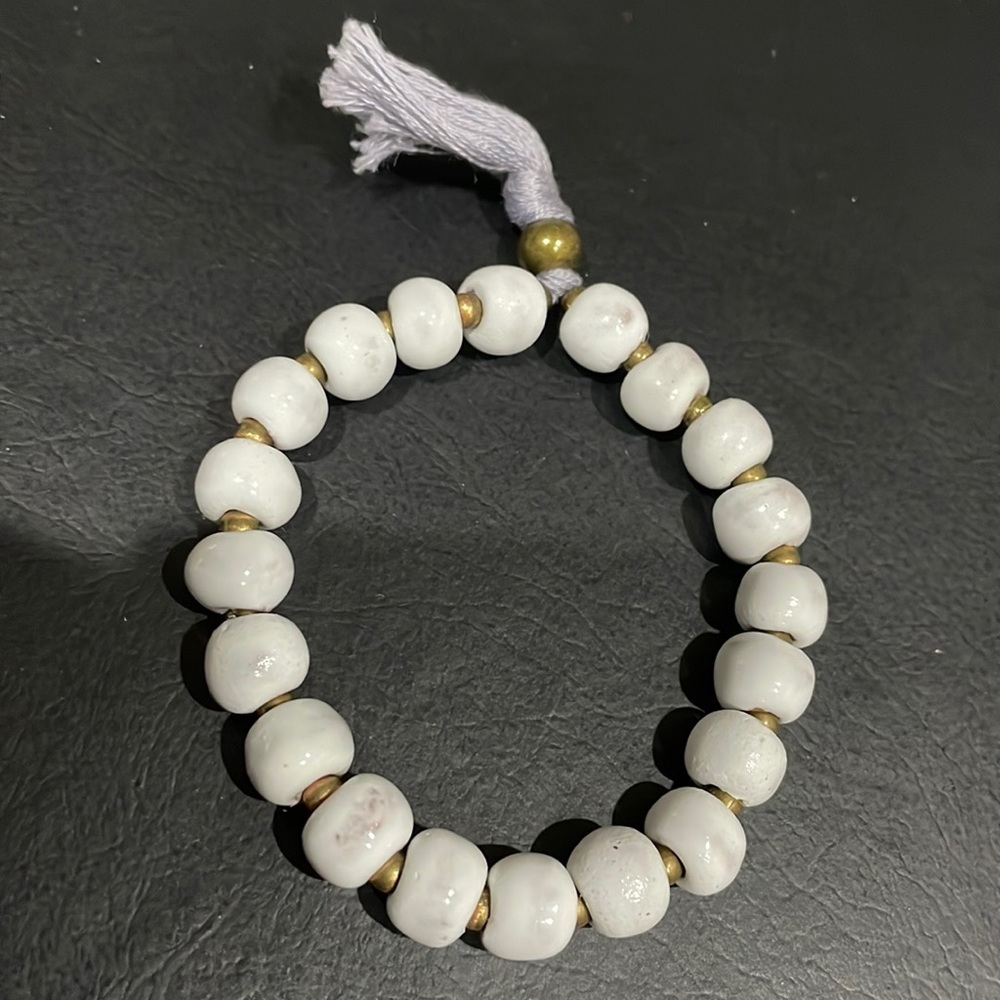WHITE Boho Bracelet - Picture 1 of 2